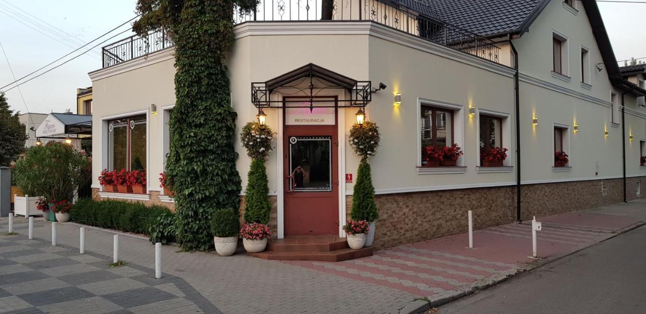 Pokoje De Luxe Figaro Плоцк Екстериор снимка